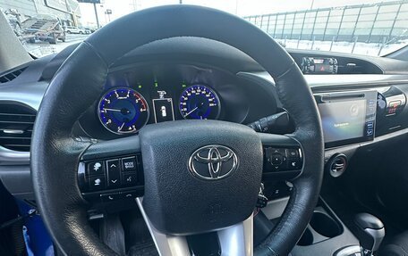 Toyota Hilux VIII, 2018 год, 3 250 000 рублей, 13 фотография