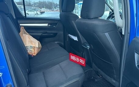 Toyota Hilux VIII, 2018 год, 3 250 000 рублей, 9 фотография