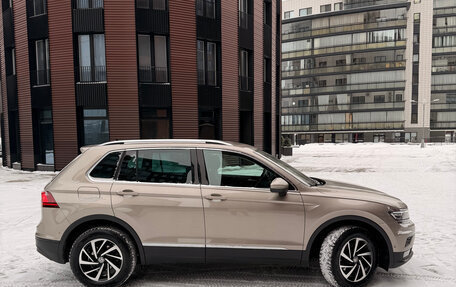 Volkswagen Tiguan II, 2018 год, 2 990 000 рублей, 8 фотография