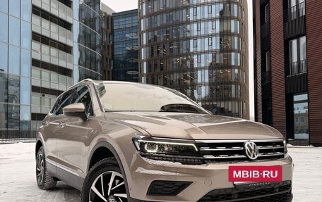 Volkswagen Tiguan II, 2018 год, 2 990 000 рублей, 7 фотография