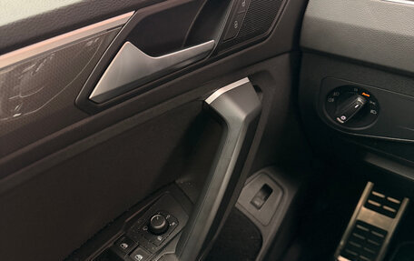 Volkswagen Tiguan II, 2018 год, 2 990 000 рублей, 27 фотография