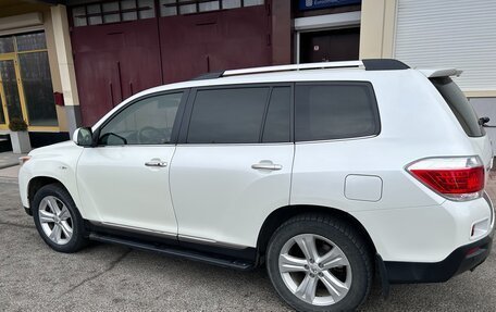 Toyota Highlander III, 2012 год, 2 100 000 рублей, 4 фотография
