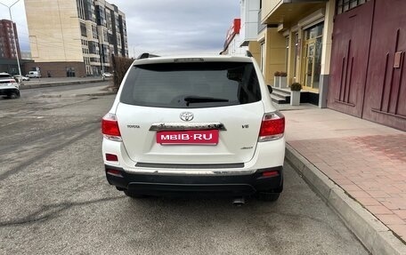 Toyota Highlander III, 2012 год, 2 100 000 рублей, 3 фотография