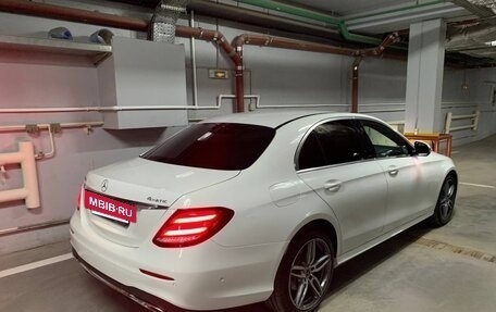 Mercedes-Benz E-Класс, 2020 год, 4 990 000 рублей, 2 фотография