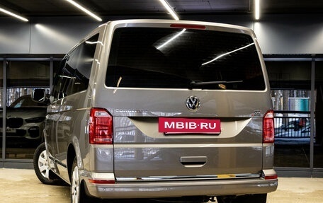 Volkswagen Caravelle T6 рестайлинг, 2017 год, 2 849 000 рублей, 4 фотография