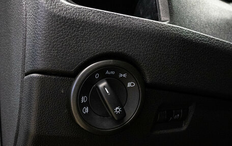 Volkswagen Caravelle T6 рестайлинг, 2017 год, 2 849 000 рублей, 14 фотография