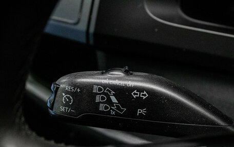 Volkswagen Caravelle T6 рестайлинг, 2017 год, 2 849 000 рублей, 15 фотография