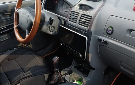 KIA Rio II, 2004 год, 300 000 рублей, 6 фотография