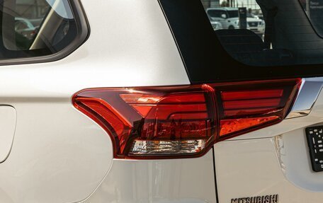 Mitsubishi Outlander III рестайлинг 3, 2021 год, 2 055 000 рублей, 9 фотография