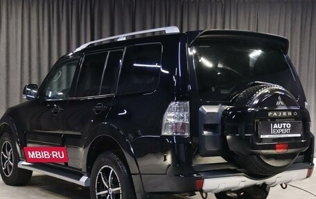 Mitsubishi Pajero IV, 2011 год, 1 799 000 рублей, 3 фотография