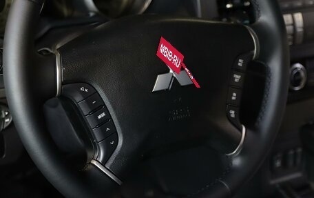 Mitsubishi Pajero IV, 2011 год, 1 799 000 рублей, 9 фотография