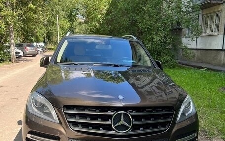 Mercedes-Benz M-Класс, 2014 год, 2 400 000 рублей, 1 фотография