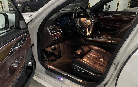 BMW 7 серия, 2015 год, 3 850 000 рублей, 13 фотография