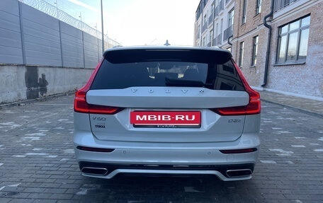 Volvo V60 II, 2019 год, 2 000 000 рублей, 4 фотография