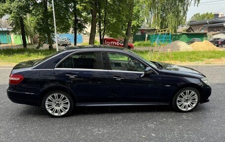 Mercedes-Benz E-Класс, 2009 год, 900 000 рублей, 5 фотография