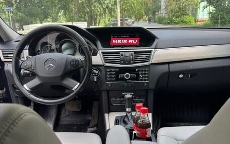 Mercedes-Benz E-Класс, 2009 год, 900 000 рублей, 8 фотография