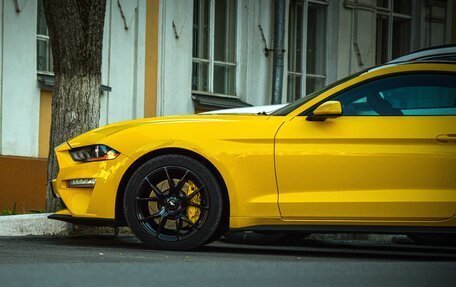 Ford Mustang VI рестайлинг, 2018 год, 3 190 000 рублей, 3 фотография