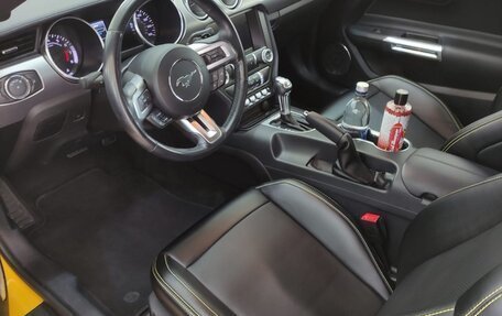 Ford Mustang VI рестайлинг, 2018 год, 3 190 000 рублей, 9 фотография