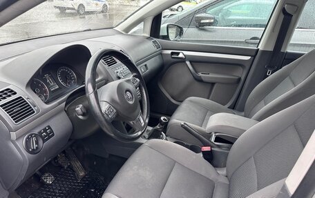 Volkswagen Touran III, 2010 год, 720 000 рублей, 10 фотография