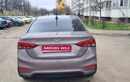 Hyundai Solaris II рестайлинг, 2018 год, 1 400 000 рублей, 14 фотография