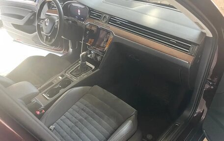 Volkswagen Passat B8 рестайлинг, 2018 год, 3 150 000 рублей, 4 фотография