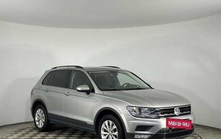 Volkswagen Tiguan II, 2017 год, 1 694 000 рублей, 2 фотография