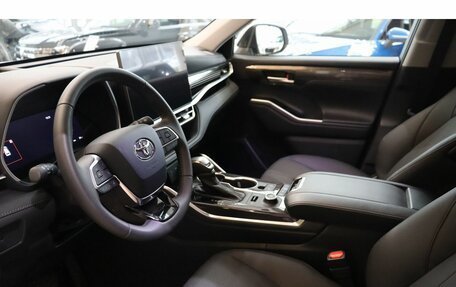 Toyota Highlander, 2025 год, 6 180 000 рублей, 9 фотография