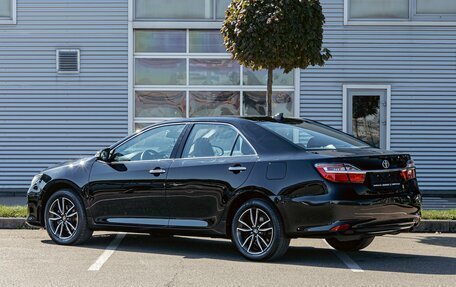 Toyota Camry, 2017 год, 1 895 000 рублей, 4 фотография