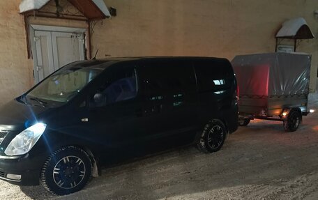 Hyundai H-1 II рестайлинг, 2011 год, 1 350 000 рублей, 12 фотография