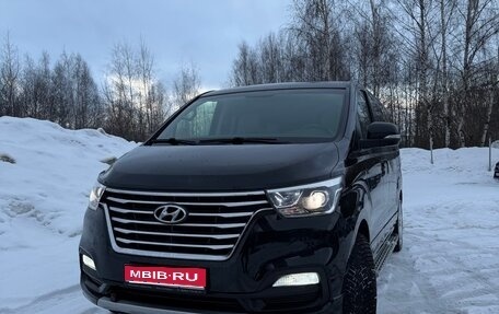 Hyundai Grand Starex Grand Starex I рестайлинг 2, 2020 год, 5 200 000 рублей, 1 фотография