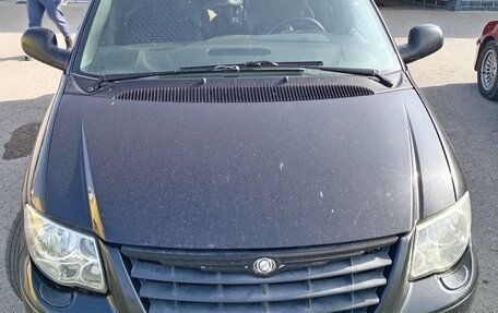 Chrysler Voyager IV, 2005 год, 500 000 рублей, 1 фотография