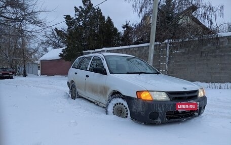 Nissan AD II, 2001 год, 199 000 рублей, 1 фотография
