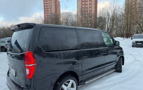 Hyundai Grand Starex Grand Starex I рестайлинг 2, 2020 год, 5 200 000 рублей, 4 фотография