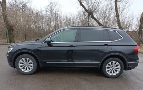 Volkswagen Tiguan II, 2018 год, 2 100 000 рублей, 3 фотография