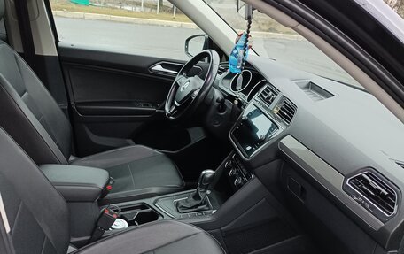 Volkswagen Tiguan II, 2018 год, 2 100 000 рублей, 12 фотография