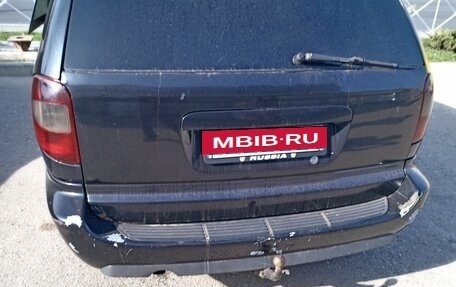 Chrysler Voyager IV, 2005 год, 500 000 рублей, 4 фотография