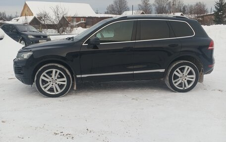 Volkswagen Touareg III, 2012 год, 1 870 000 рублей, 2 фотография