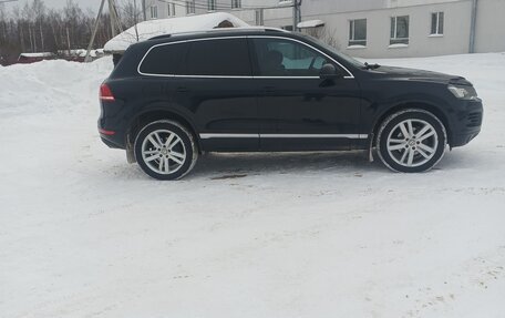 Volkswagen Touareg III, 2012 год, 1 870 000 рублей, 3 фотография