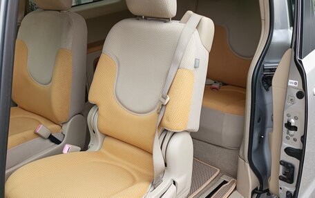 Toyota Porte II, 2006 год, 680 000 рублей, 10 фотография