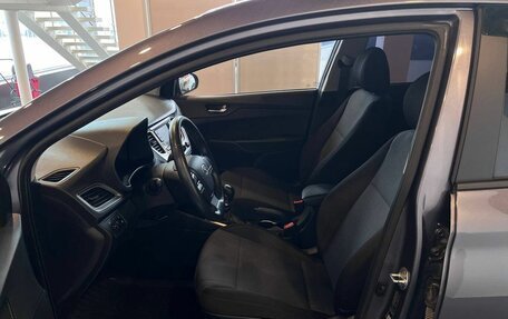 Hyundai Solaris II рестайлинг, 2021 год, 1 650 000 рублей, 16 фотография