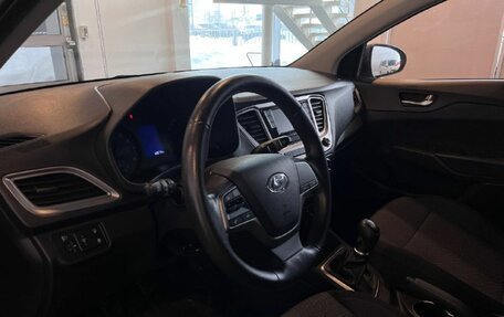 Hyundai Solaris II рестайлинг, 2021 год, 1 650 000 рублей, 23 фотография