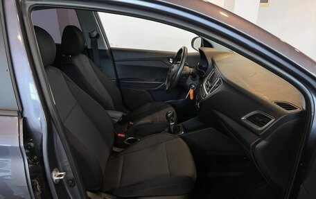 Hyundai Solaris II рестайлинг, 2021 год, 1 650 000 рублей, 29 фотография