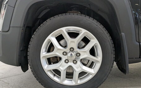 Jeep Renegade I рестайлинг, 2015 год, 1 700 000 рублей, 18 фотография