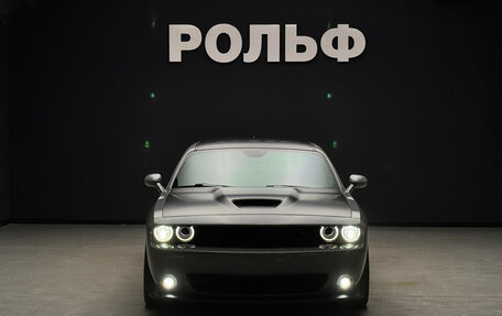 Dodge Challenger III рестайлинг 2, 2019 год, 6 500 000 рублей, 2 фотография
