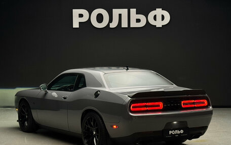 Dodge Challenger III рестайлинг 2, 2019 год, 6 500 000 рублей, 3 фотография