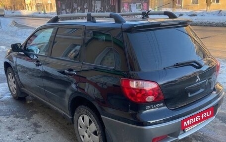 Mitsubishi Outlander III рестайлинг 3, 2007 год, 650 000 рублей, 5 фотография