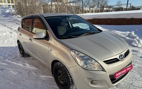 Hyundai i20 IB рестайлинг, 2010 год, 750 000 рублей, 2 фотография