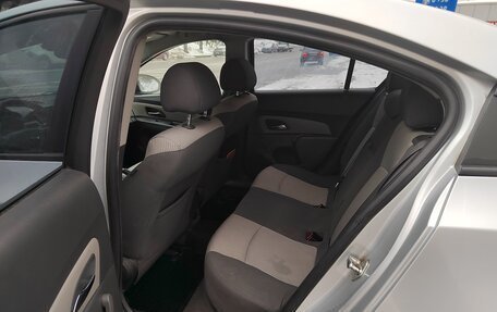 Chevrolet Cruze II, 2010 год, 450 000 рублей, 12 фотография