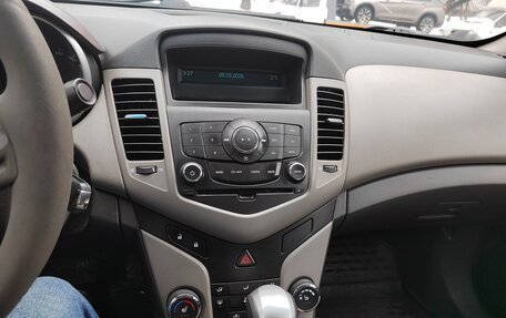 Chevrolet Cruze II, 2010 год, 450 000 рублей, 11 фотография