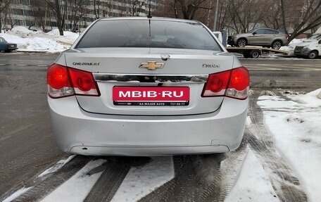 Chevrolet Cruze II, 2010 год, 450 000 рублей, 6 фотография
